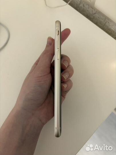 iPhone SE (2022), 64 ГБ