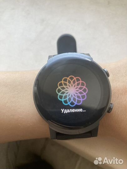 Умные часы ticwatch E3