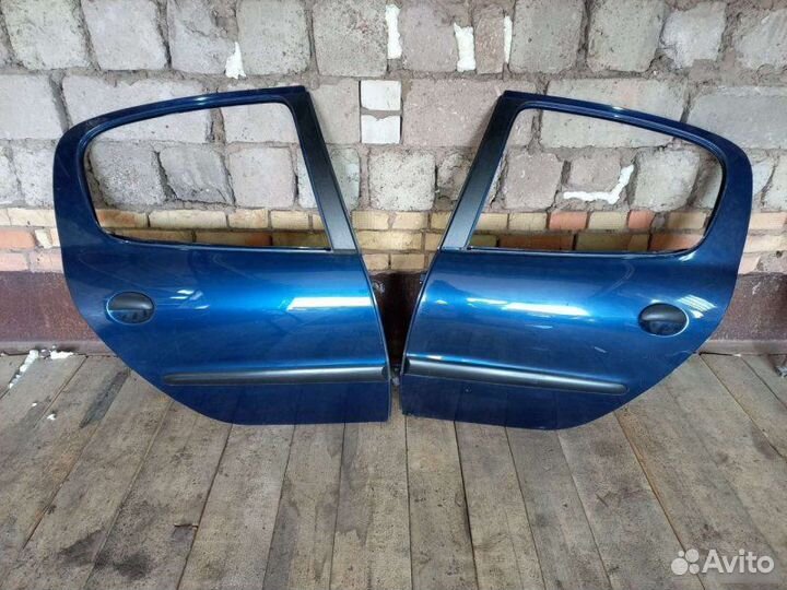 Дверь задняя Peugeot 206 хэтчбэк 1.4 KFW