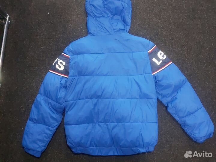Пуховик levis
