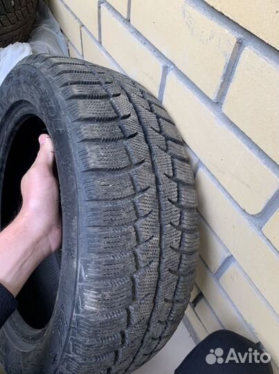 Accelera 651 20.5/55 R16