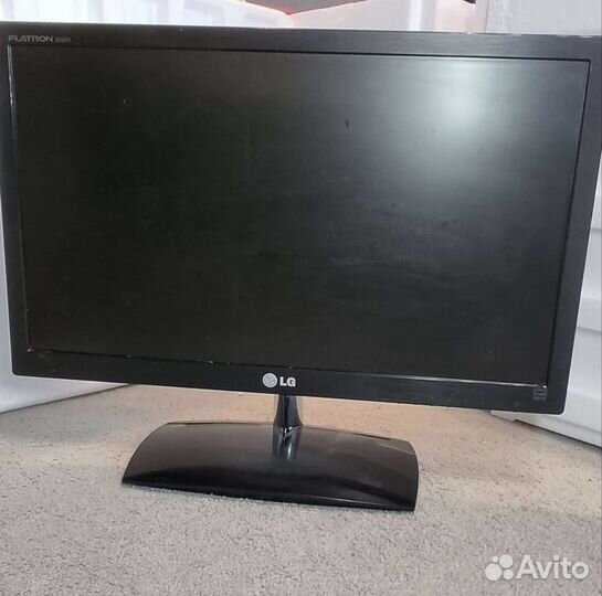Монитор LG flatron E2251T-BN