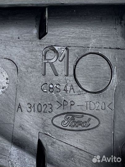 Уголок задней двери внутренний Ford Focus 1