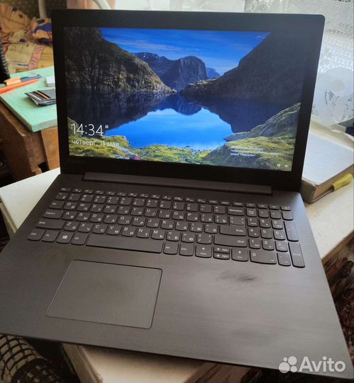 Ноутбук Lenovo