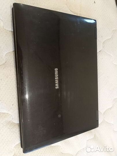 Ноутбук Samsung r700