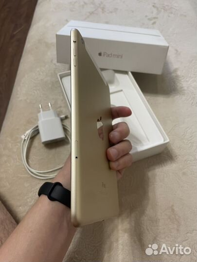iPad mini 3 64 гб WiFi + sim