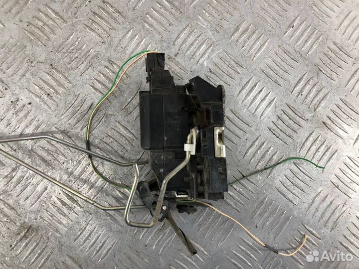 Замок двери задний правый Лада Ларгус