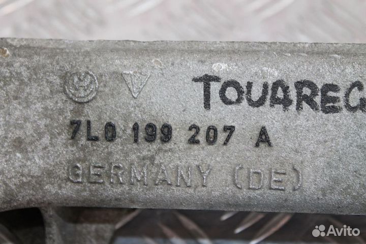 Кронштейн балка двигателя VW Touareg 1 7L Audi Q7