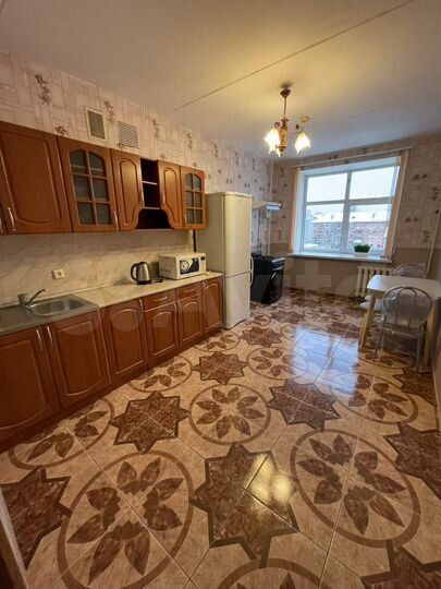2-к. квартира, 67 м², 4/6 эт.
