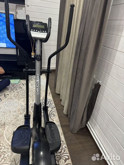 Эллиптический тренажер Clear Fit Line VGL5
