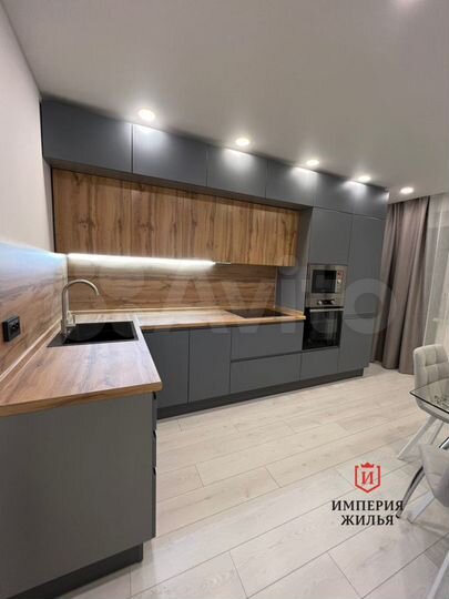 3-к. квартира, 84 м², 8/10 эт.