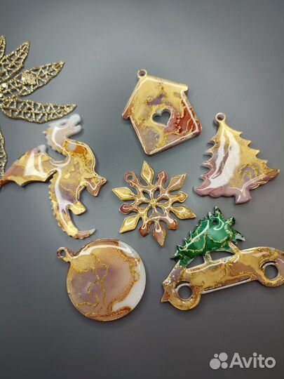 Елочные игрушки