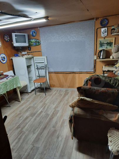 Гараж, > 30 м²