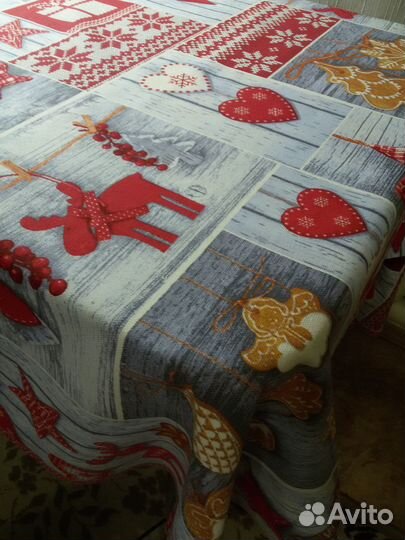 Скатерть новогодняя подарочная с салфетками