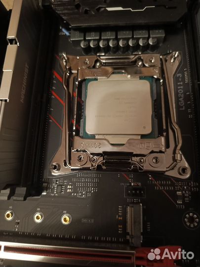 Материнская плата с процессором и оперативкой