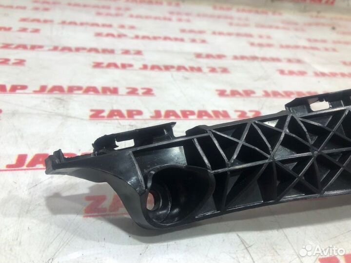 Крепление бампера переднее левое Toyota Rav4 ACA31