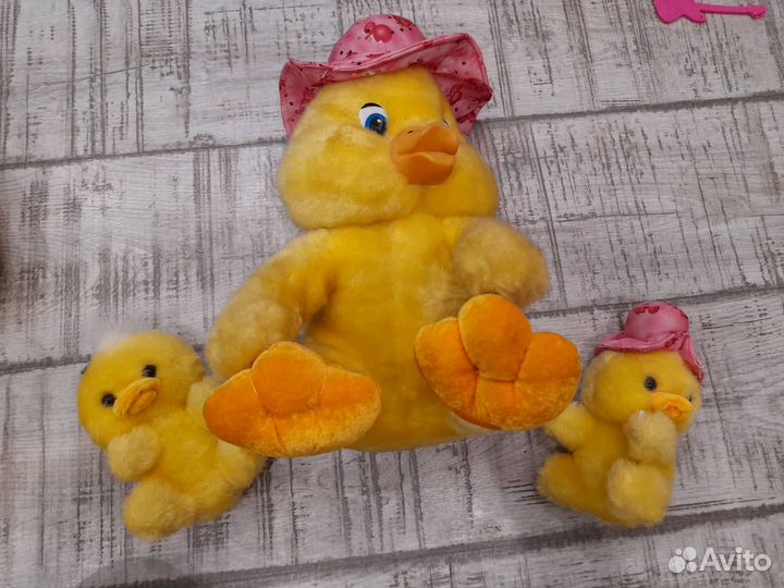 Мягкая игрушка утка с утятами