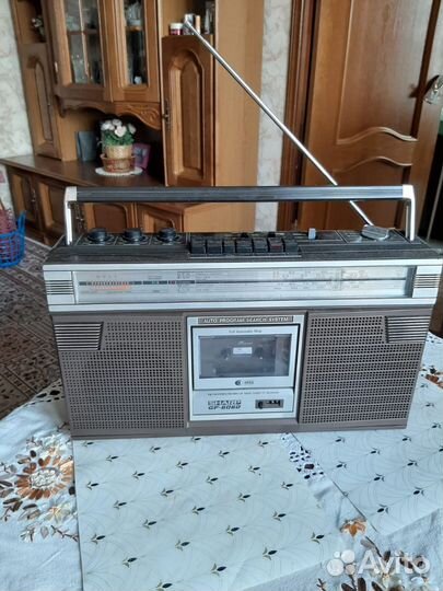 Магнитофон Sharp GF 6060