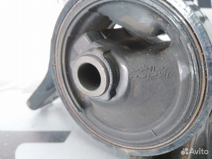 Верхняя правая опора двс Mitsubishi Outlander XL