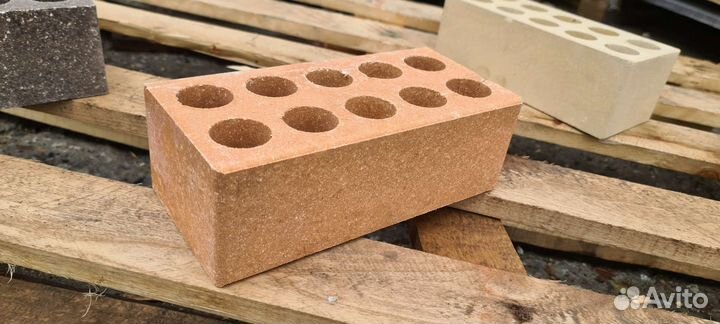 Кирпичи, цементный блок, шлакоблок, пеплоблок