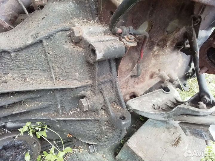 Двигатель на Audi 80 вместе с коробкой