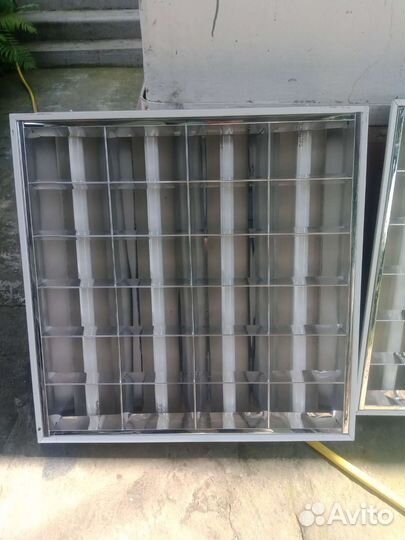 Светильник потолочный встраиваемый