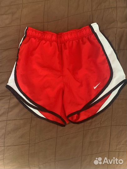 Шорты спортивные женские Nike