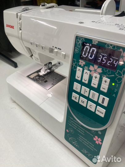 Швейная машина Janome