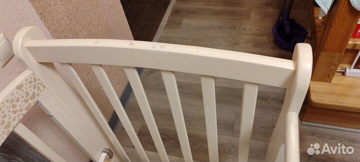 Кровать детская с маятником