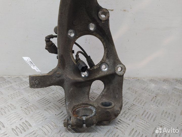 Б/У Кулак поворотный правый С датчиком ABS