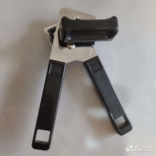 Приспособление для открытия консервов