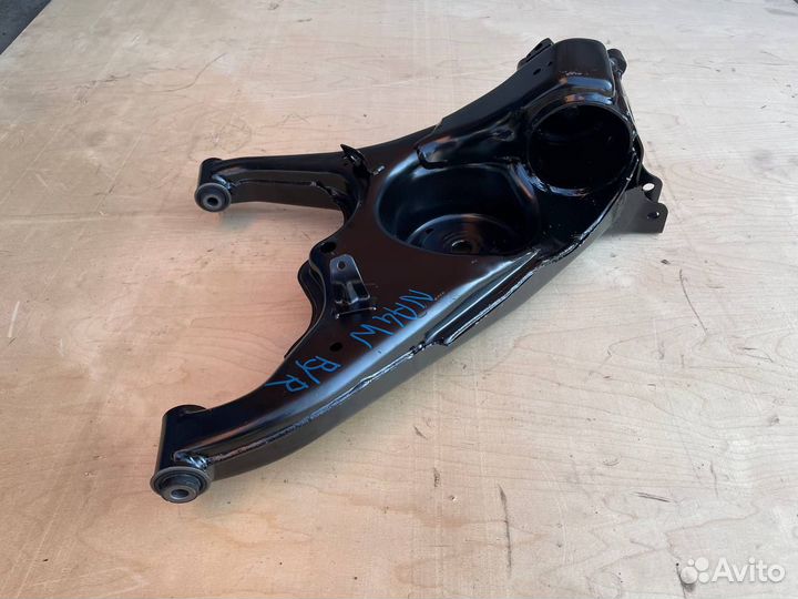 Рычаг задний правый Mitsubishi Grandis NA4W