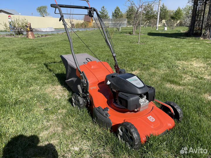 Газонокосилка бензиновая самоходная Husqvarna