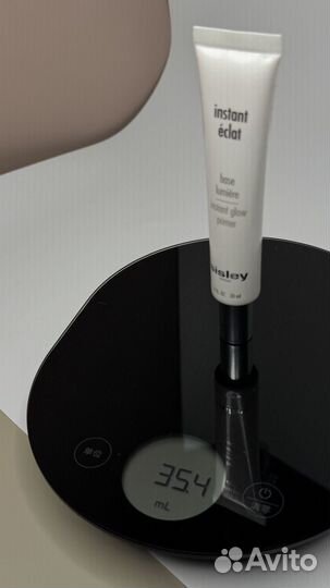 Sisley база сияющая под макияж