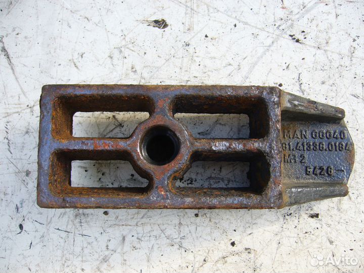 Проставка передней рессоры нижняя MAN TGS, TGA