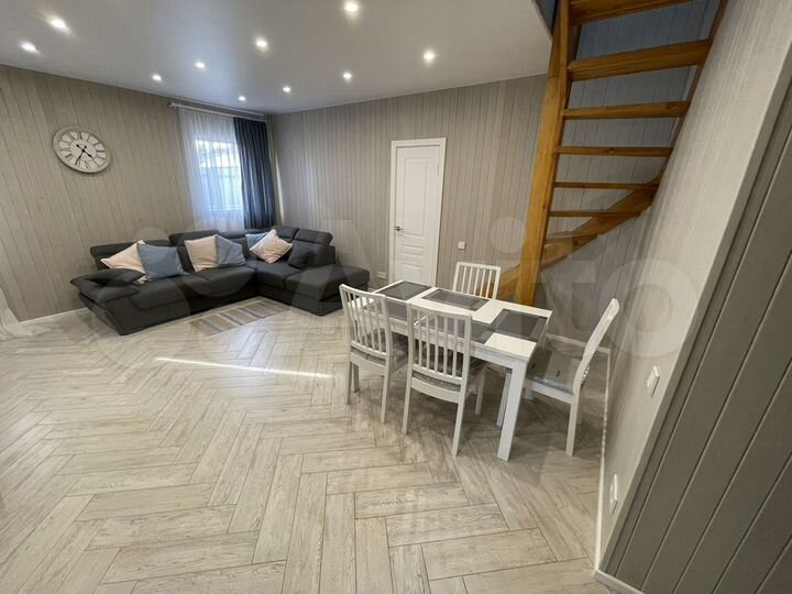 Дом 187 м² на участке 10 сот.