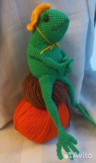 Игрушки ручной работы, связаны крючком