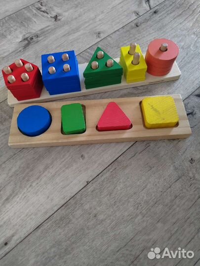 Развивающие игрушки для малышей пакетом