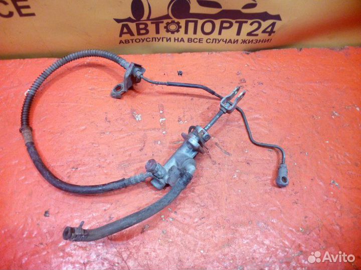 Главный цилиндр сцепления Mitsubishi Lancer 9