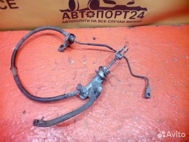 Главный цилиндр сцепления Mitsubishi Lancer 9