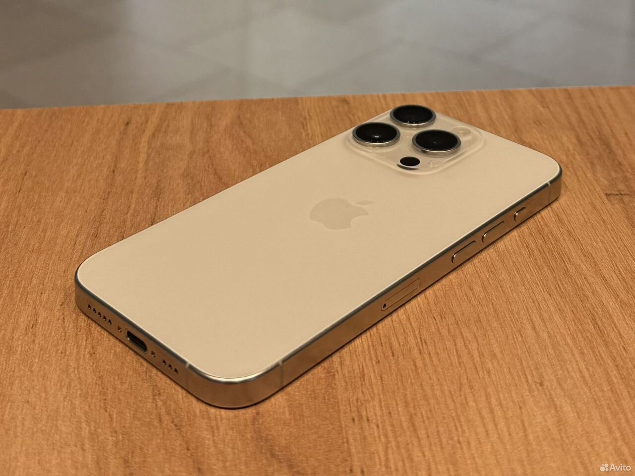 iPhone 15 Pro, 128 ГБ