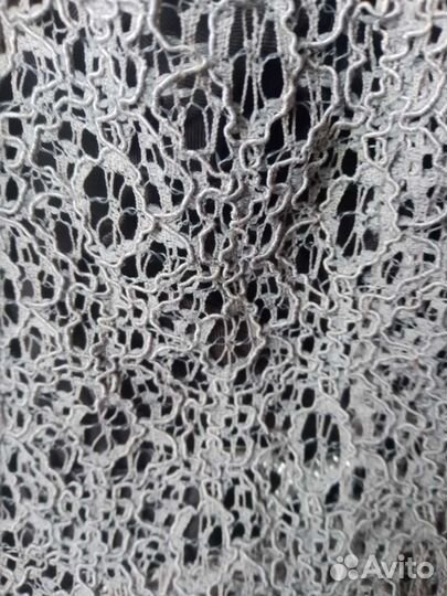 Нарядное платье с кружевной накидкой