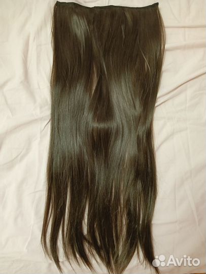 Прядь волос на заколках. Темный шоколад