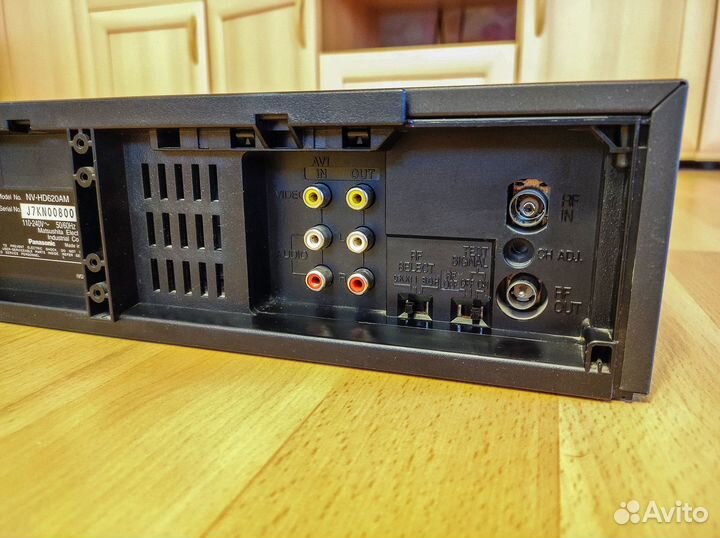 Видеомагнитофон Panasonic NV-HD620