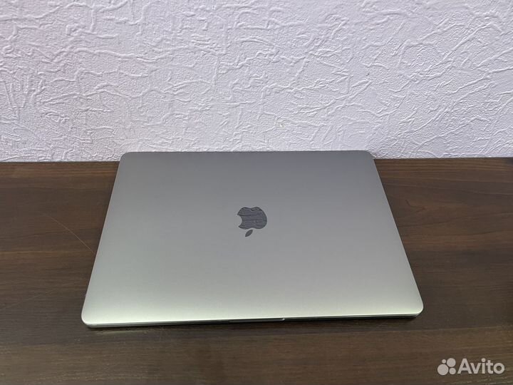 MacBook Pro 13 2016 i5/8/256. Кредит. Обмен