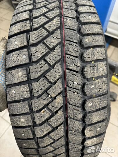 Viatti Brina Nordico V-522 235/40 R18 95T