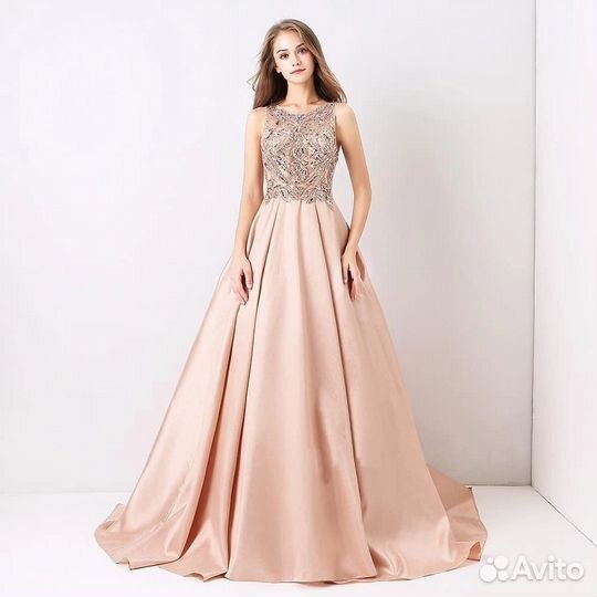 Вечернее платье