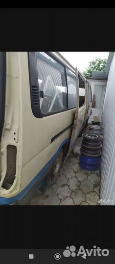 Двери на Toyota Hiace. Задний мост. Рессоры