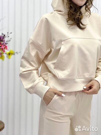 Костюм спортивный женский 44