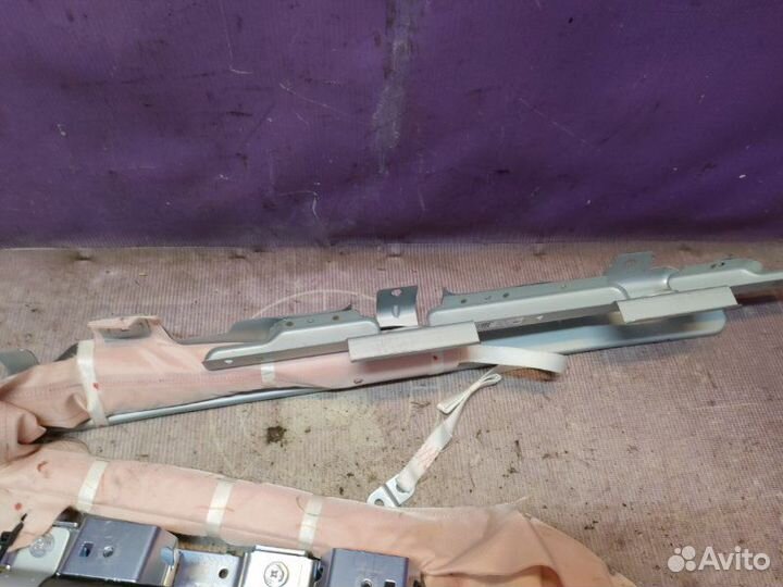 Шторка безопасности правая Mitsubishi Outlander Xl